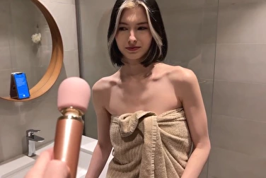 Что это за хуйня, брат? Может, ты научишь меня до судорог кончать? Что это за хуйня, брат? Может, ты научишь меня до судорог кончать?