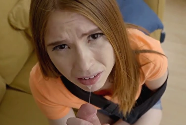 Рыжая сестрёнка дала брату, но на кремпай она была не согласна Рыжая сестрёнка дала брату, но на кремпай она была не согласна